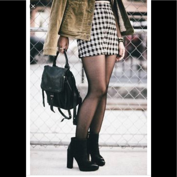 Eight Sixty Dresses & Skirts - ⭐️ Eight sixty mini skirt plaid NWT S